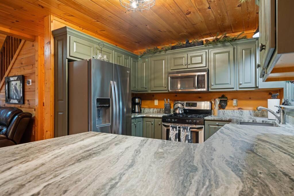 Lakeside Retreat Hot Tub Fishing Hiking Ellijay Exterior foto